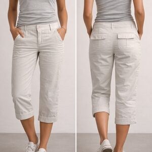 Old Navy Women's Light Gray Cropped Capris